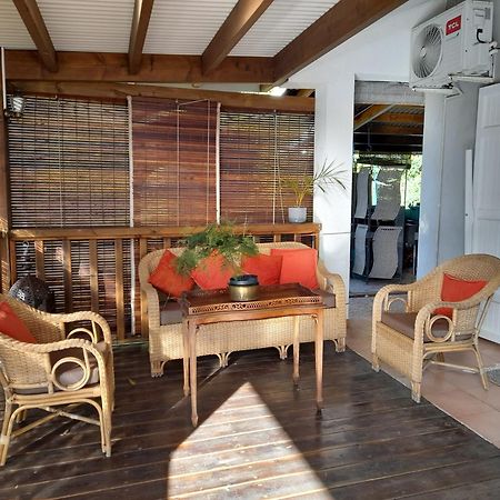 Le Val Rambaud Bed & Breakfast Saint-Denis Exterior photo