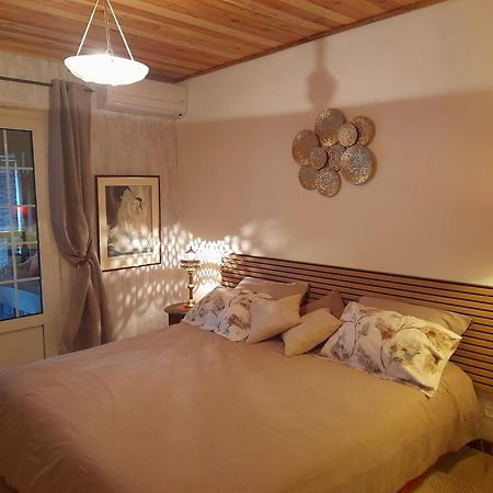 Le Val Rambaud Bed & Breakfast Saint-Denis Exterior photo